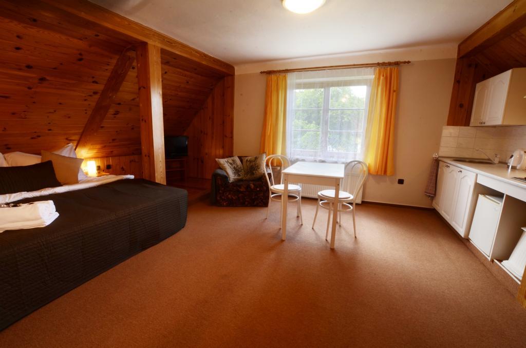 Pension Pod Morskym Okem Karlovice  ภายนอก รูปภาพ